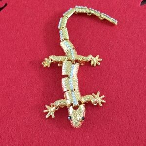 Vintage Exotic Gold Metal and Rhinestone Articulated Lizard Reptile Brooch